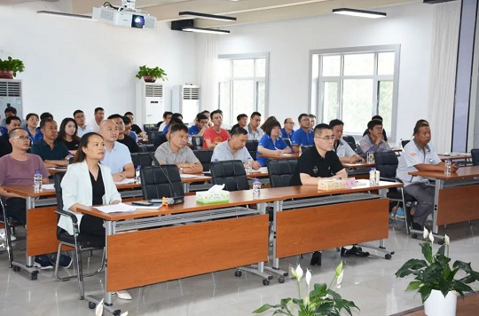 凯时KB88集团第二次优良提案改善宣讲会进行