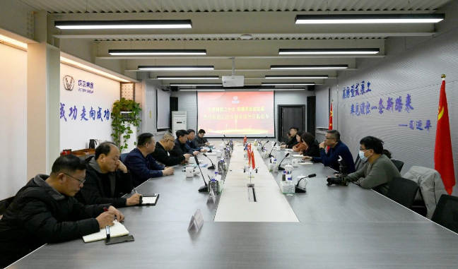 长治日报总编纂一行深刻凯时KB88集团调研