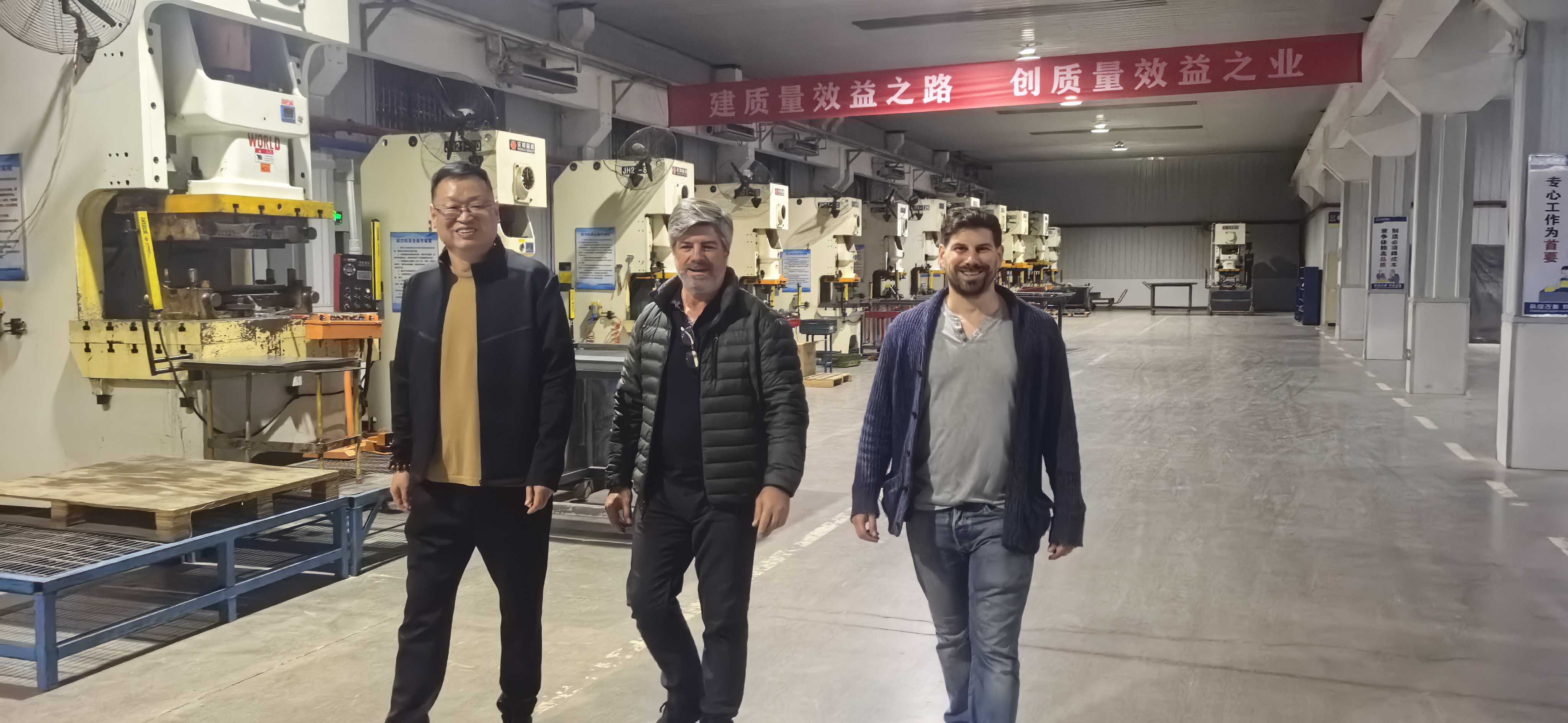 山西凯时KB88淮海发起机公司迎接乌拉圭客户 签定持久合作和谈